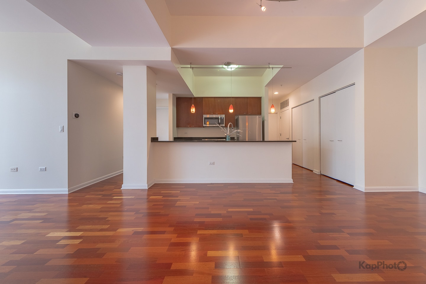 Building Photo - 1720 Oak Ave