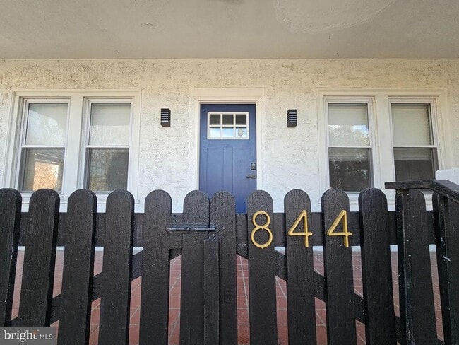 Building Photo - 844 West Chester Pike