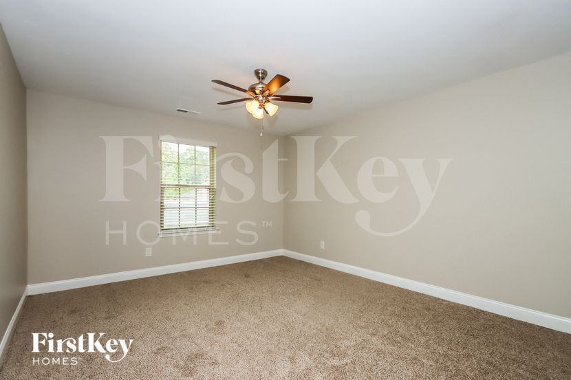 Building Photo - 321 Tall Wheat Lane