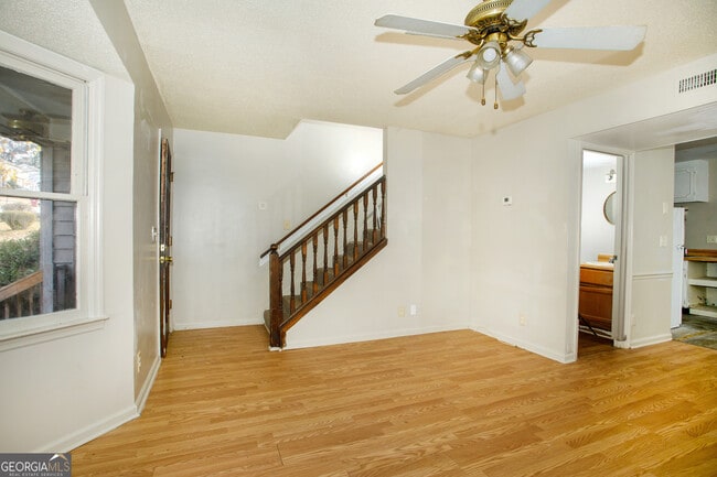 Building Photo - 4370 Barrington Pl