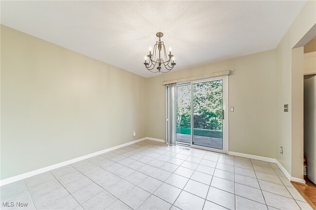 Building Photo - 751 Heath Ln