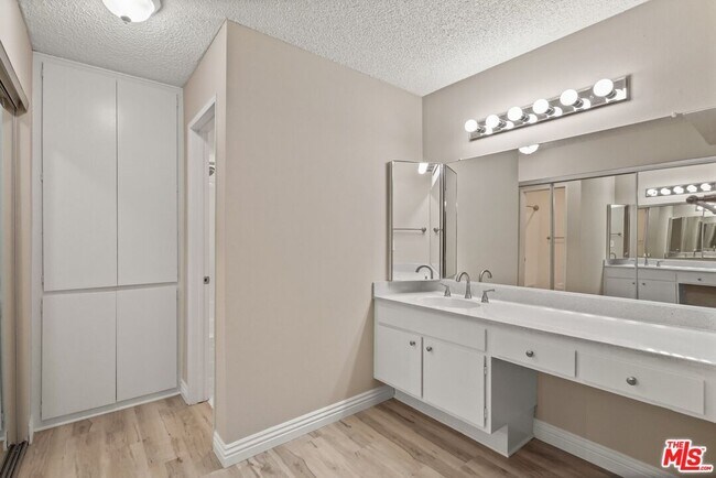 Building Photo - 7740 Redlands St