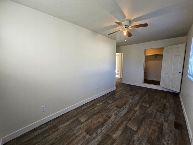 Building Photo - Northside Spokane! Available Now! Move In ...