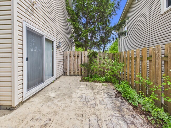 Building Photo - 4360 Mumford Dr