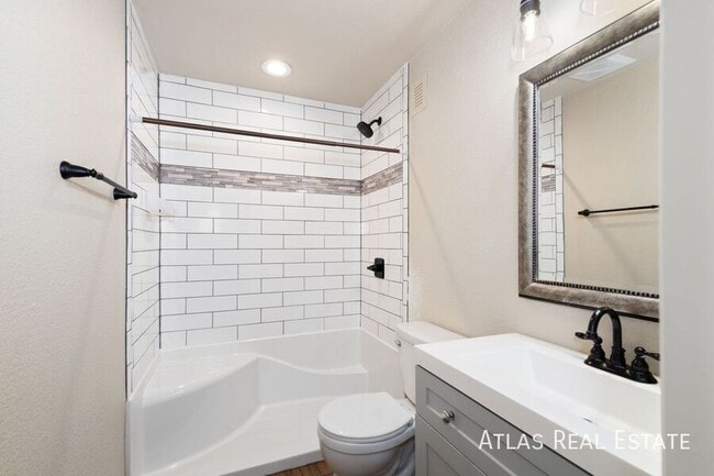 Building Photo - 893 Shirttail Peak Ct