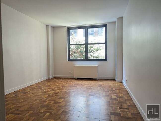 Building Photo - EAST 49 STREET