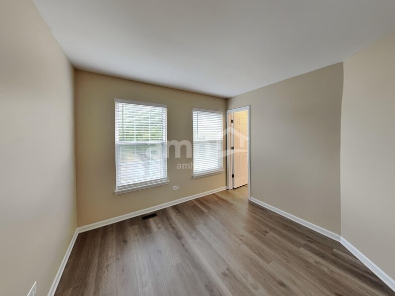 Building Photo - 1844 Courtwright Dr