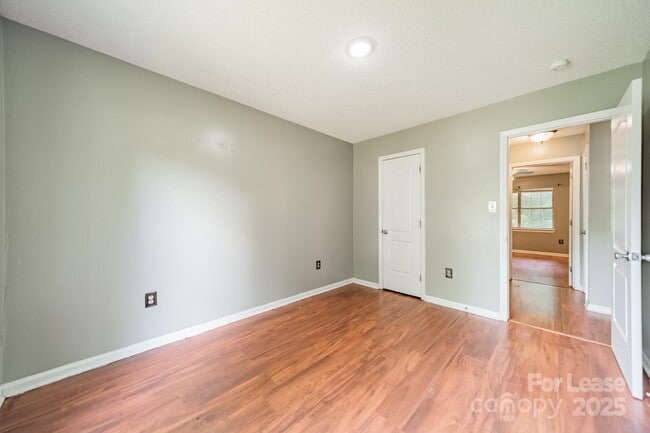 Building Photo - 8027 Sherington Way