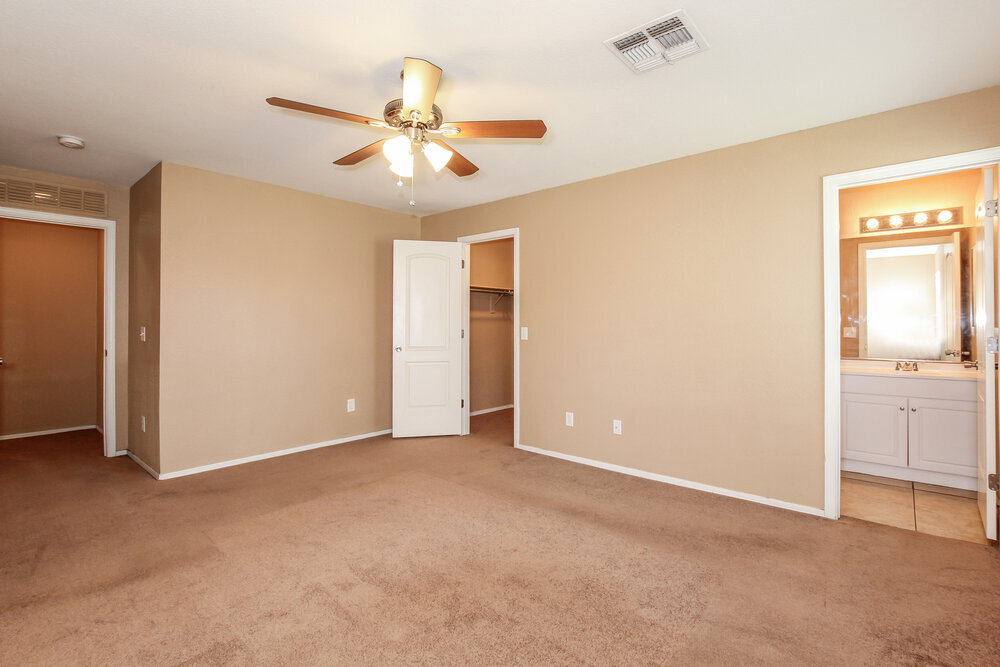 Building Photo - 3012 W Running Deer Trail