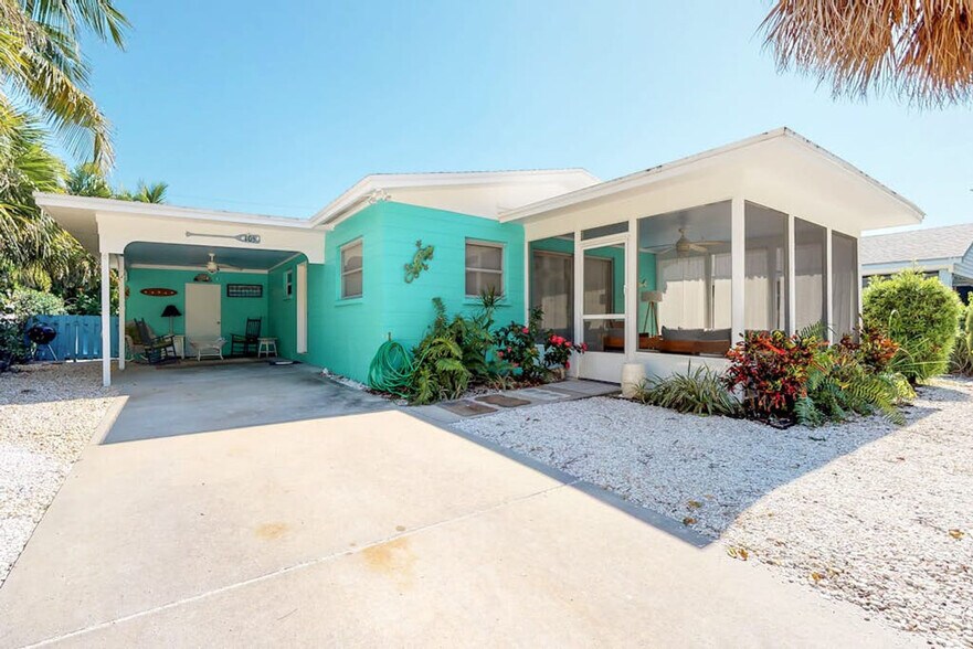 Building Photo - 105 Mangrove Ave
