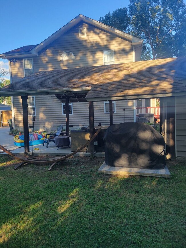 Building Photo - 4BR / 4BA Single-Family Home Near Norfolk ...