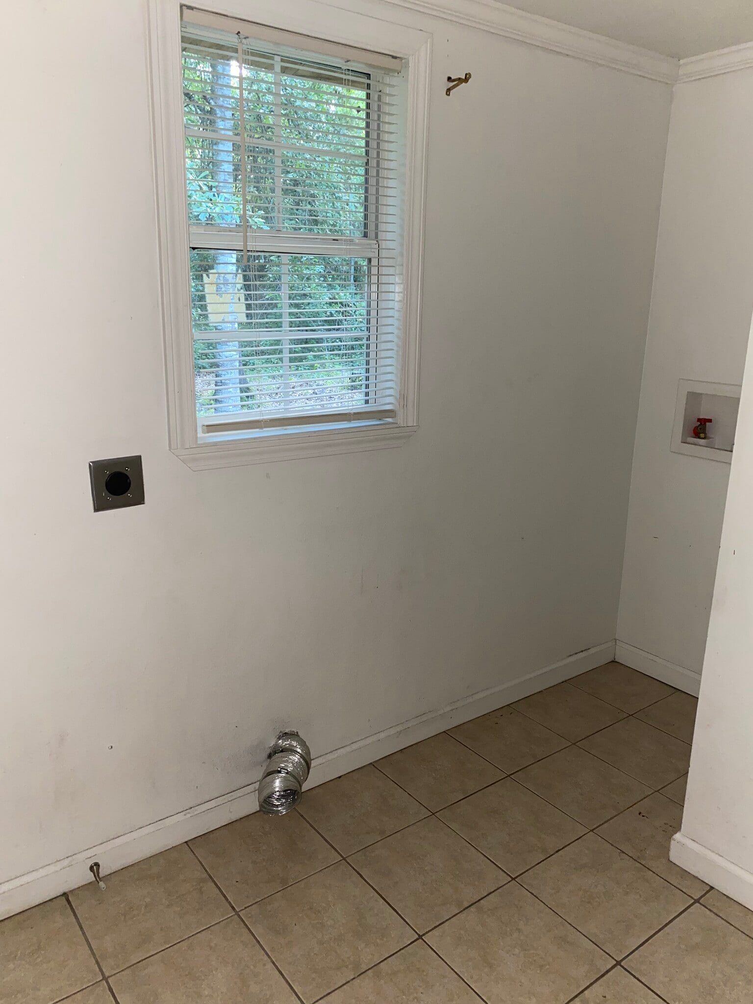 Building Photo - 412 Cedar Grove Ave