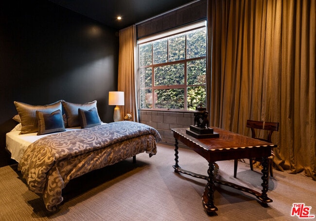 Building Photo - 710 Orlando Ave