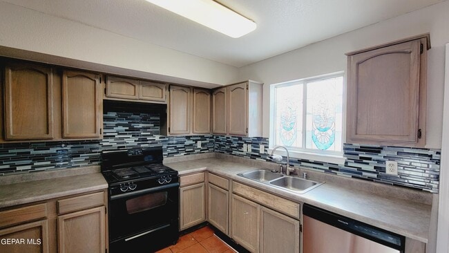 Building Photo - 6217 Rose Colleng Pl