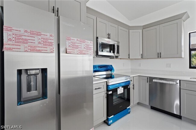 Building Photo - 2458 NW 9th Terrace