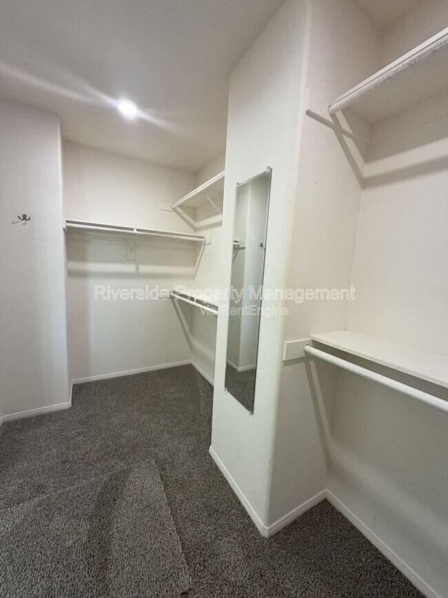 Building Photo - 3882 Strand Way