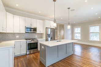 Building Photo - 151 Beaver St