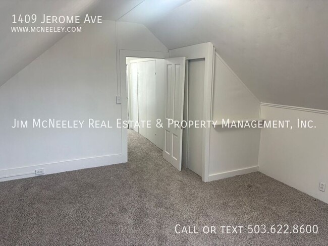Building Photo - 1409 Jerome Ave