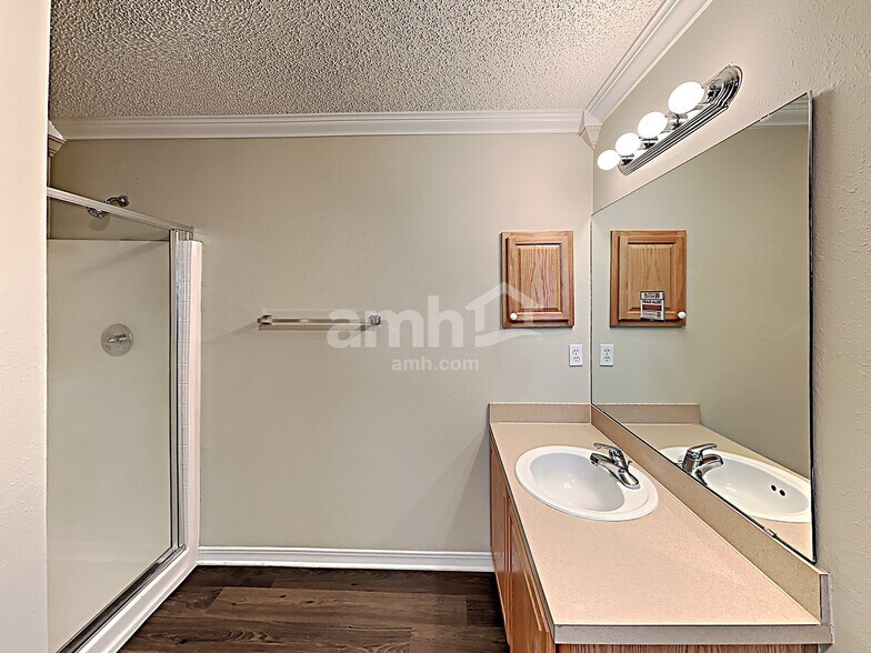 Building Photo - 2712 Taylor Hill Dr