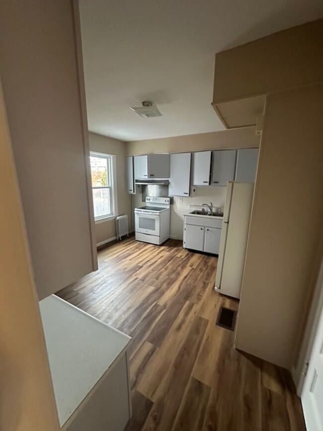 Building Photo - 293 Dartmouth St