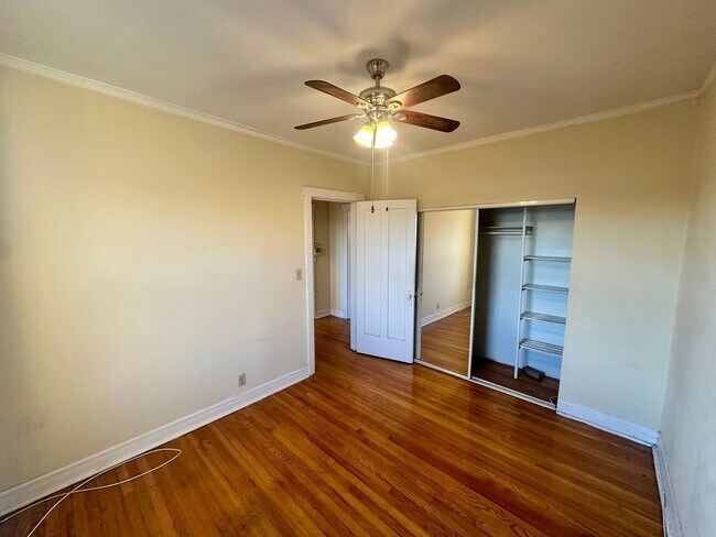 Building Photo - 4404 N Rockwell St