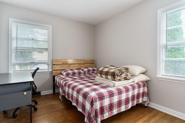 Building Photo - 62 E Stanton Ave