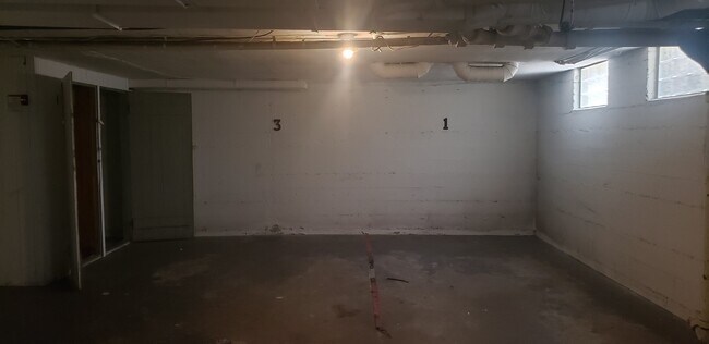 Building Photo - 2219 Avalon Ave