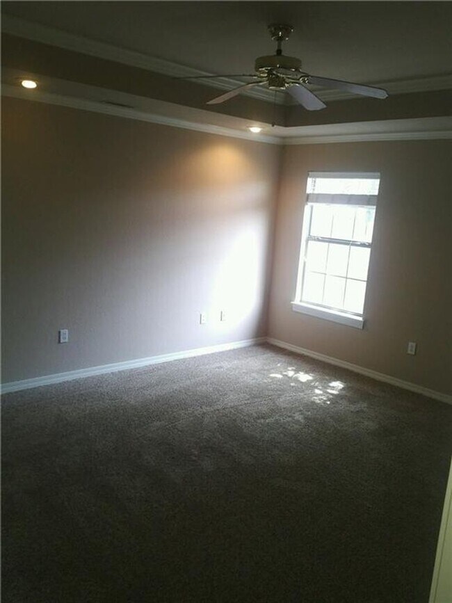 Building Photo - 1754-1756 Pointer Ln