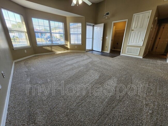 Building Photo - 1589 Galvin Ave