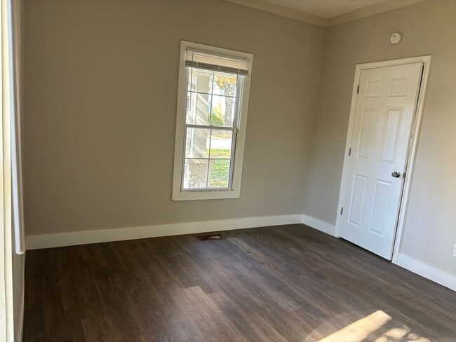 Building Photo - Charming 3-Bedroom Home Near the Park – Pe...