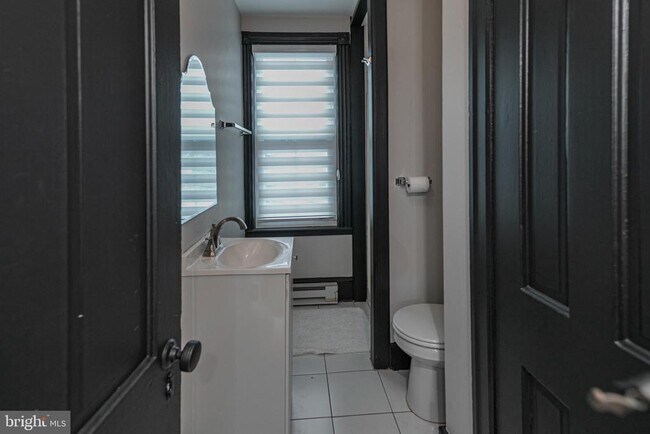 Building Photo - 357 Nassau St