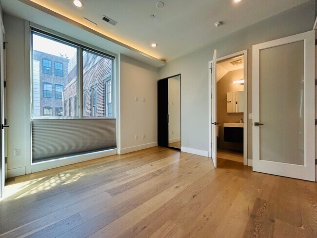 Building Photo - 27 N 2nd St