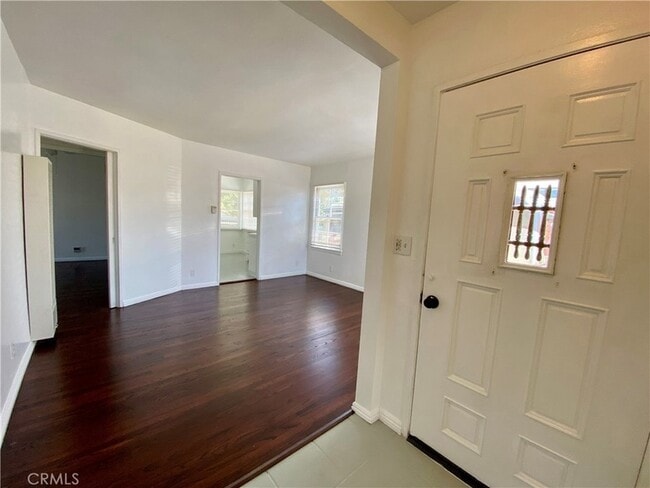 Building Photo - 3718 Gundry Ave