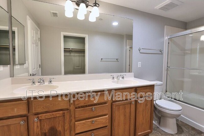 Building Photo - 12400 Fair Oaks Blvd