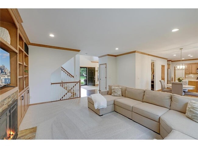 Building Photo - 645 Ramsey Cir