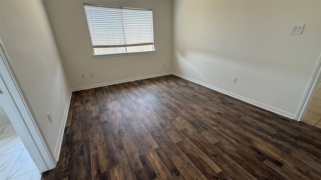 Building Photo - 4026 Redwood Hill Ct