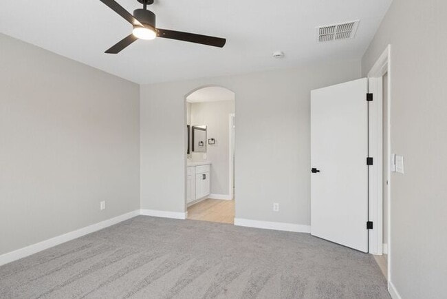 Building Photo - 40130 N Costa Del Sol Dr