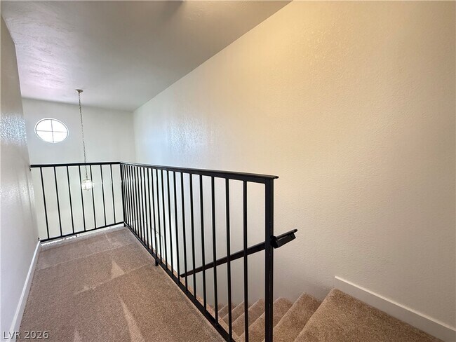 Building Photo - 4025 Delos Dr
