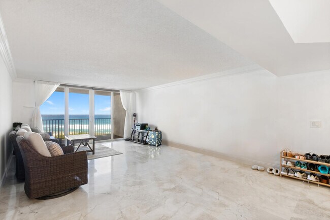 Building Photo - 3610 S Ocean Blvd