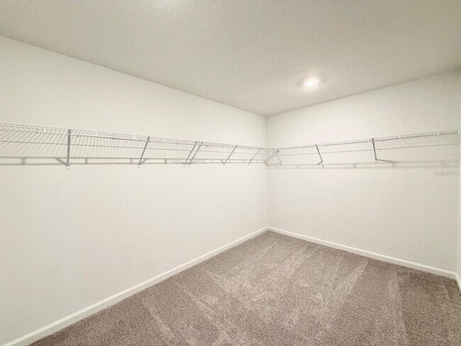 Building Photo - 2122 Chris Dr