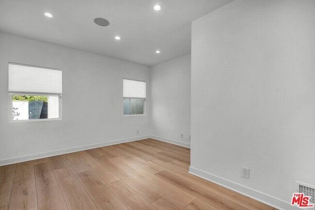 Building Photo - 9343 W Olympic Blvd