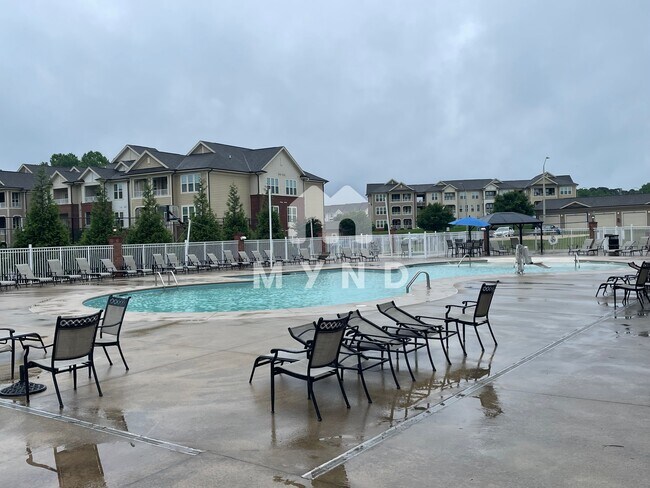 Building Photo - 176 Misty Pike Dr