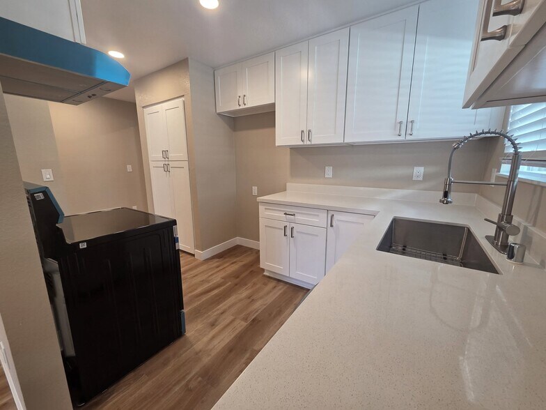 Building Photo - 1337 Cottonwood Dr