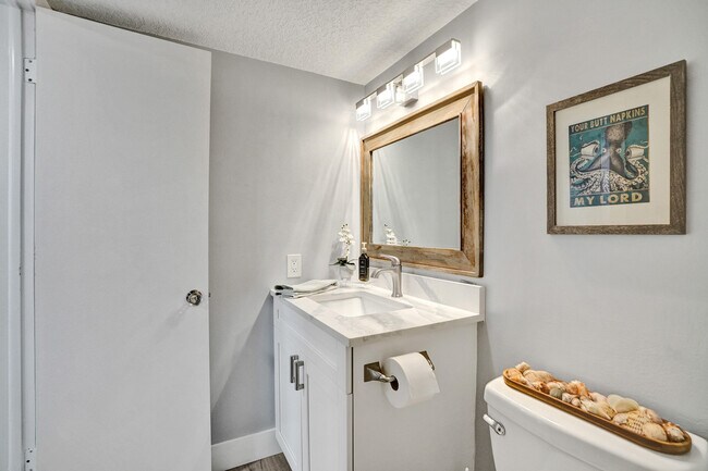 Building Photo - 2400 Deer Creek Country Club Blvd