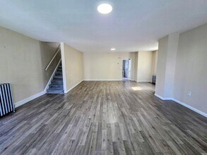 Building Photo - 2111 N 1st Ave