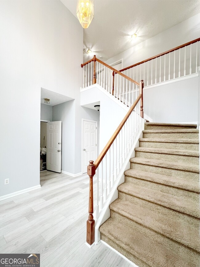 Building Photo - 1924 Riverlanding Cir