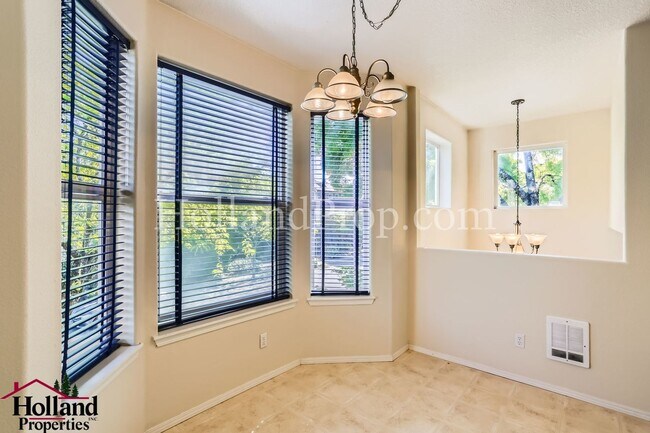Building Photo - Beautiful End-Unit Townhome with 3 Bedrooms, 3 Full Baths & Private Outdoor Living
