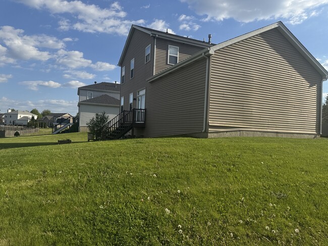 Building Photo - 1832 Westridge Pl