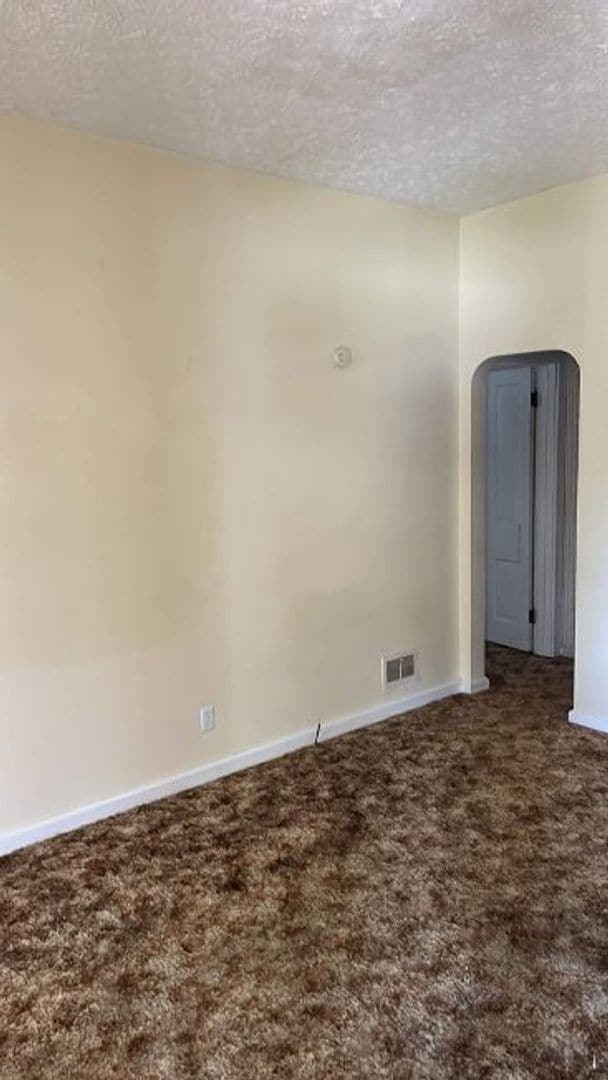 Building Photo - 85 N Kennebec Ave