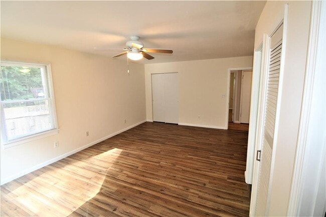 Building Photo - 979 Chestnut Oak Ct